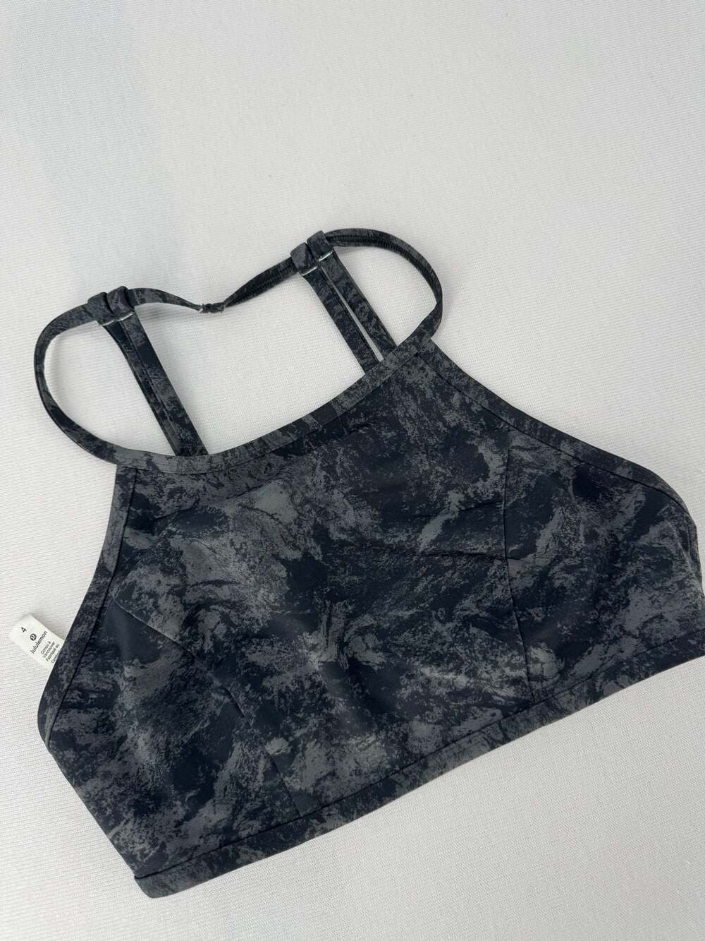 Lululemon Wunder Train Strappy Racer Bra Size 4 Black Gray